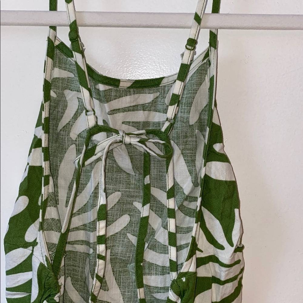 Leaf Pattern Dress - Picture 8 of 9
